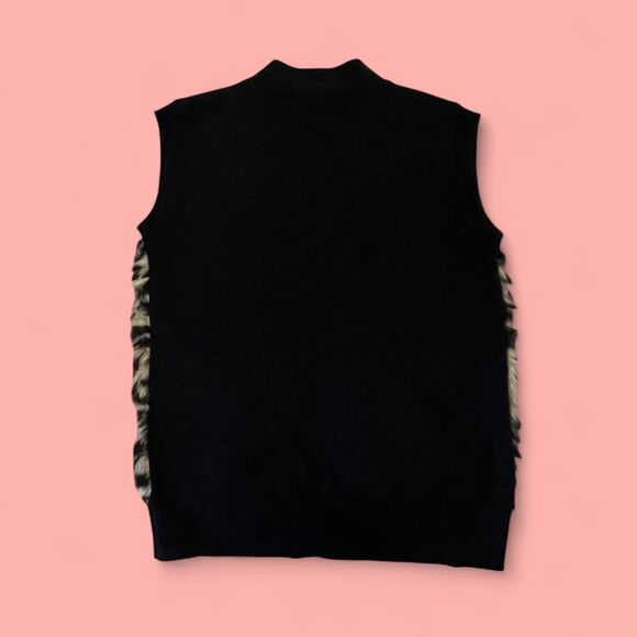 American-vintage Women's Tan and Brown Gilet - Picture 2 of 3